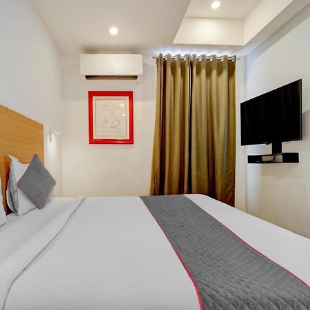Super Townhouse Four Season Hotel Coimbatore Buitenkant foto