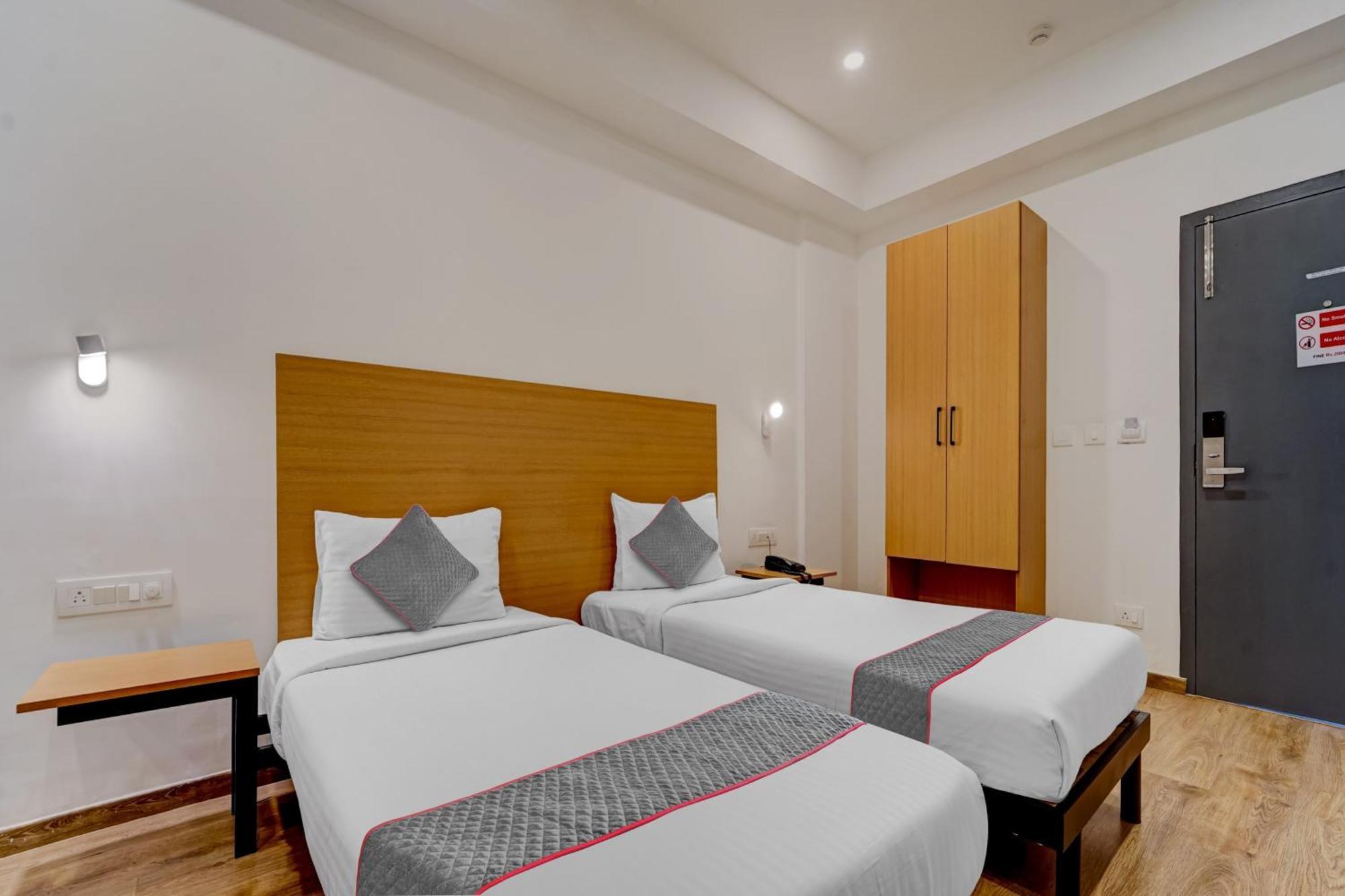 Super Townhouse Four Season Hotel Coimbatore Buitenkant foto